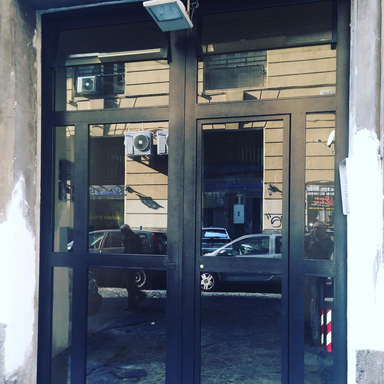 B&B Quattro Palazzi Napoli Centro Bagian luar foto