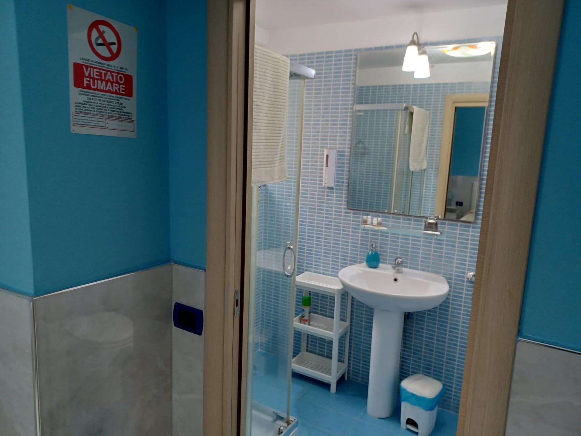 B&B Quattro Palazzi Napoli Centro Bagian luar foto