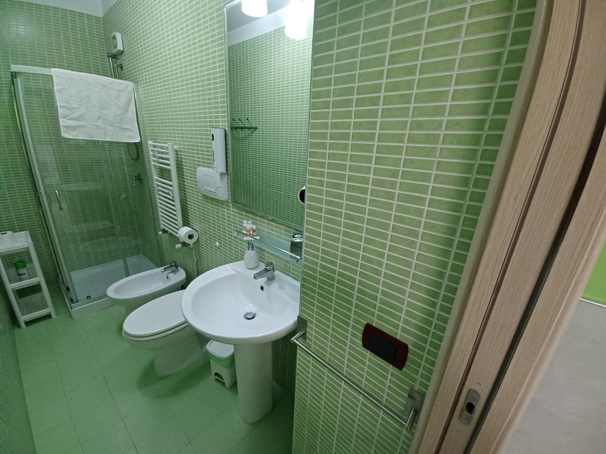 B&B Quattro Palazzi Napoli Centro Bagian luar foto