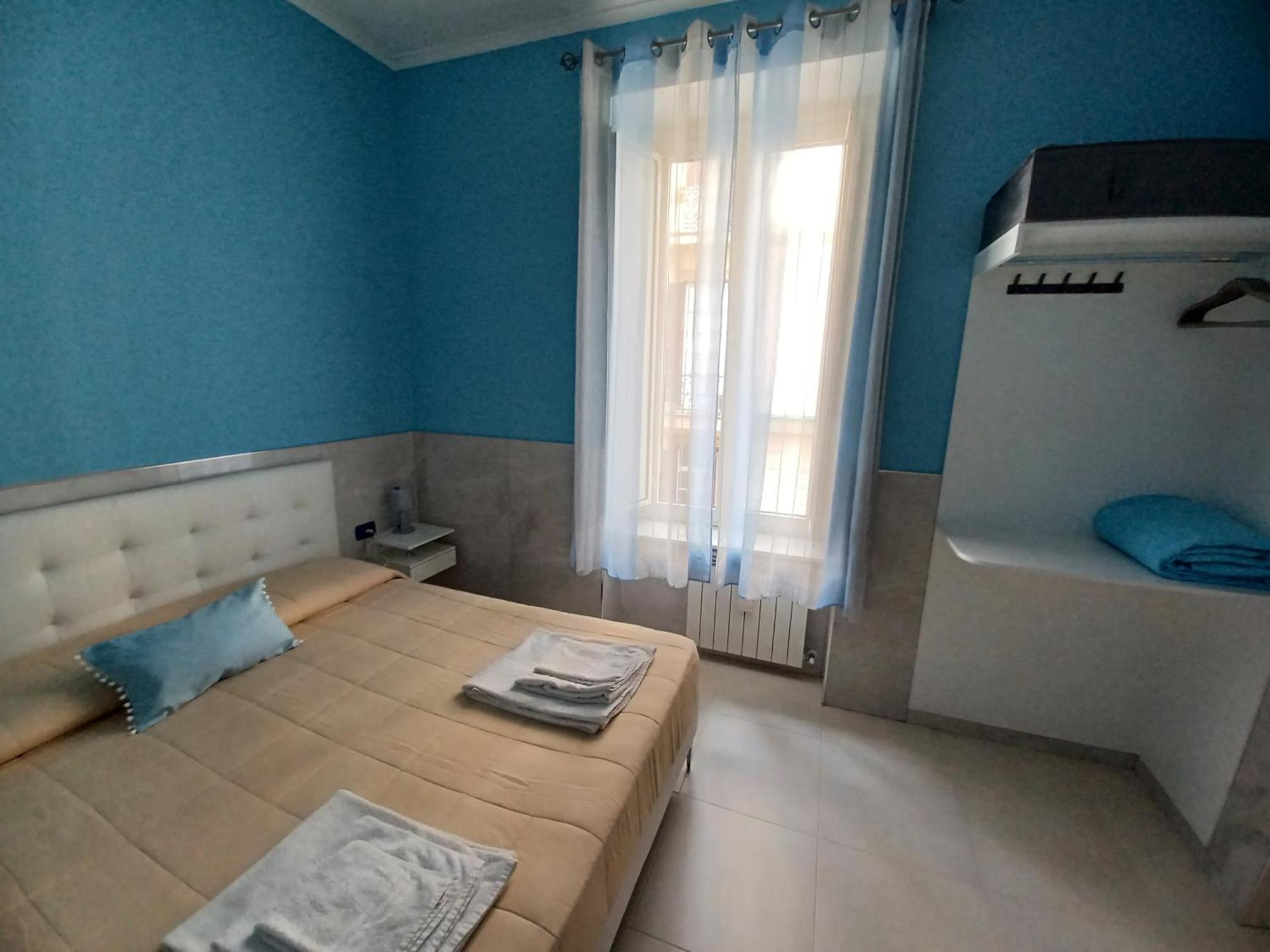 B&B Quattro Palazzi Napoli Centro Bagian luar foto