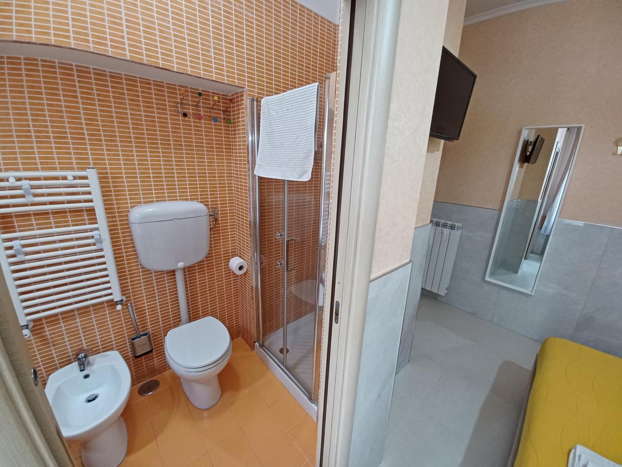B&B Quattro Palazzi Napoli Centro Bagian luar foto