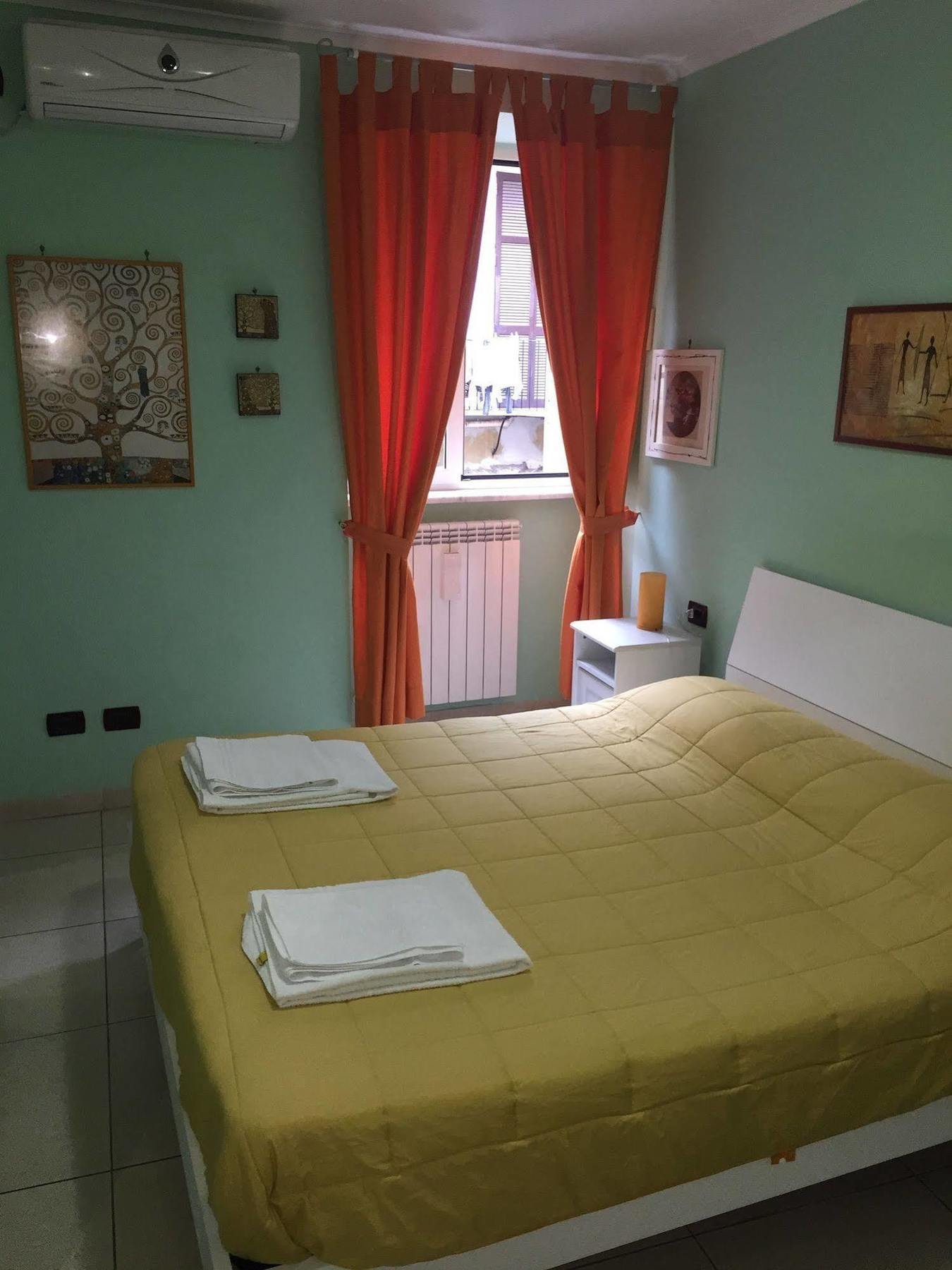 B&B Quattro Palazzi Napoli Centro Bagian luar foto